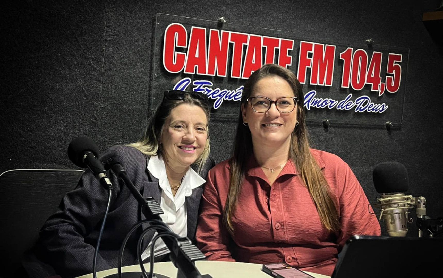 Entrevista-Dra-Claudia-Killian-Radio-Cantate-FM.jpg